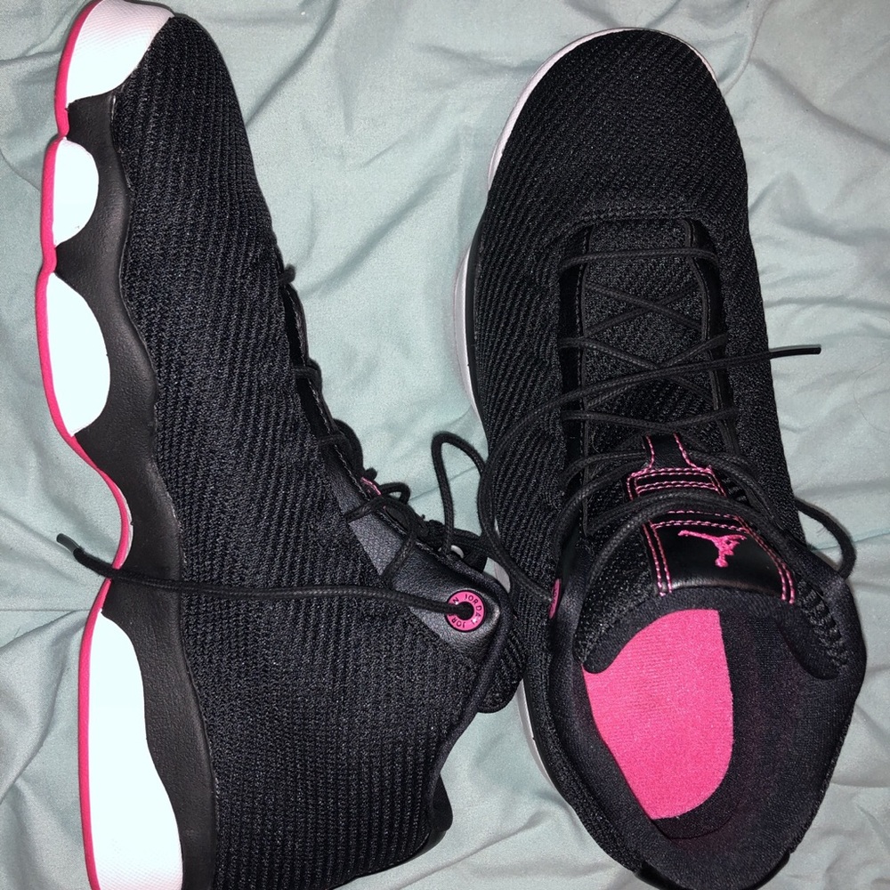 Jordan horizons